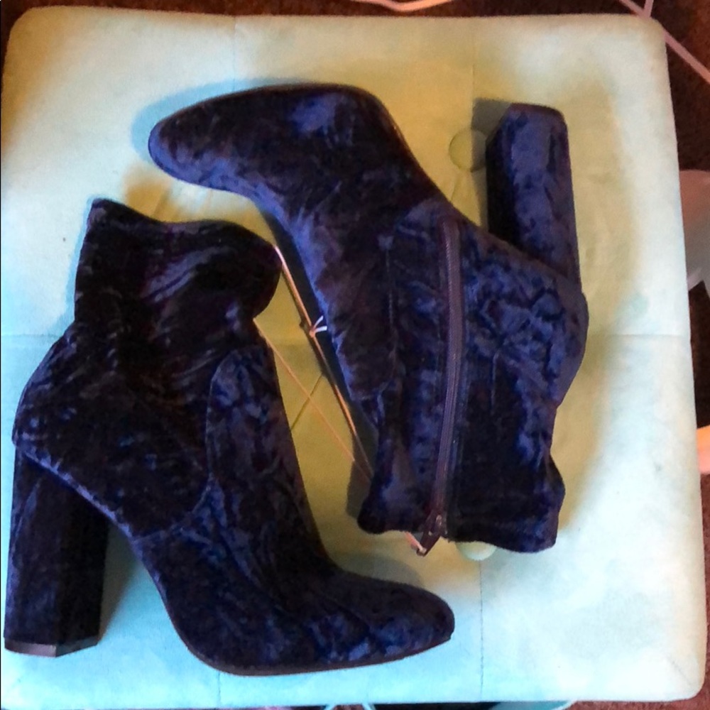 Crushed Velvet Booties - Picture 5 of 5